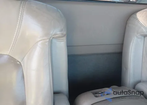 2000 Chevrolet Silverado 1500 Ls z USA, uszkodzony, nr VIN 1GCEC14T1YZ209486